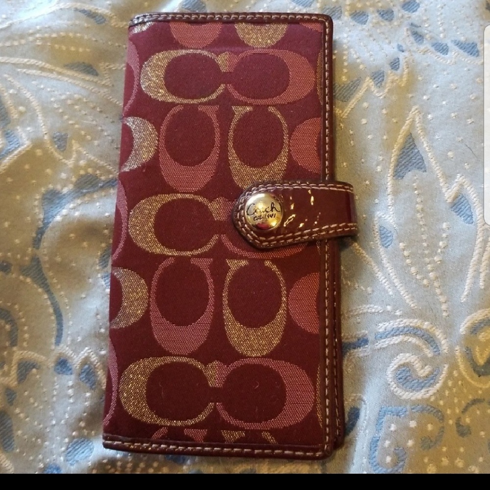 Coach wallet for sassykat